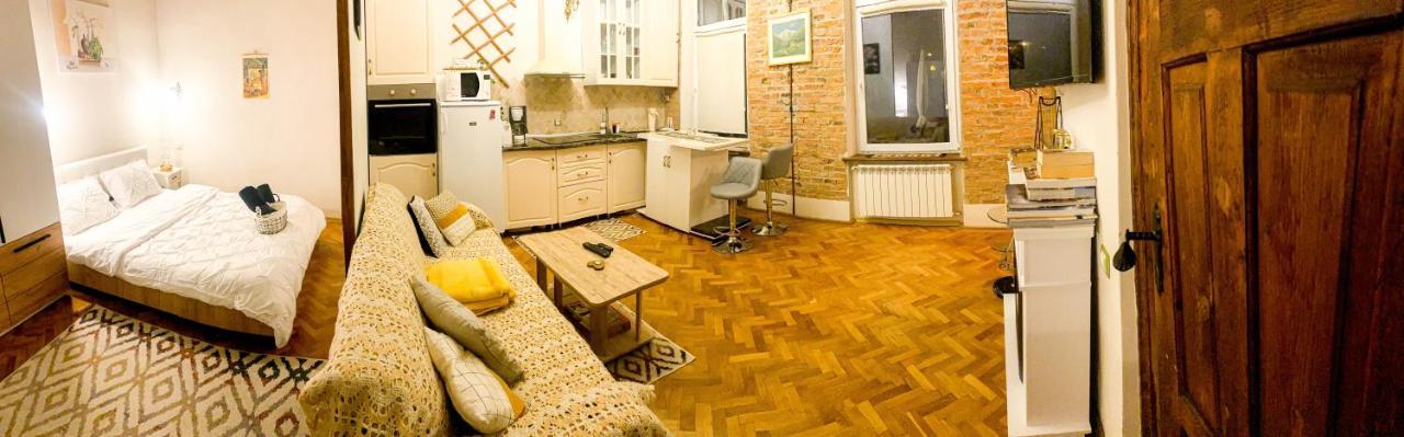 Charm Old Town Studio Apartment Брашов Екстериор снимка